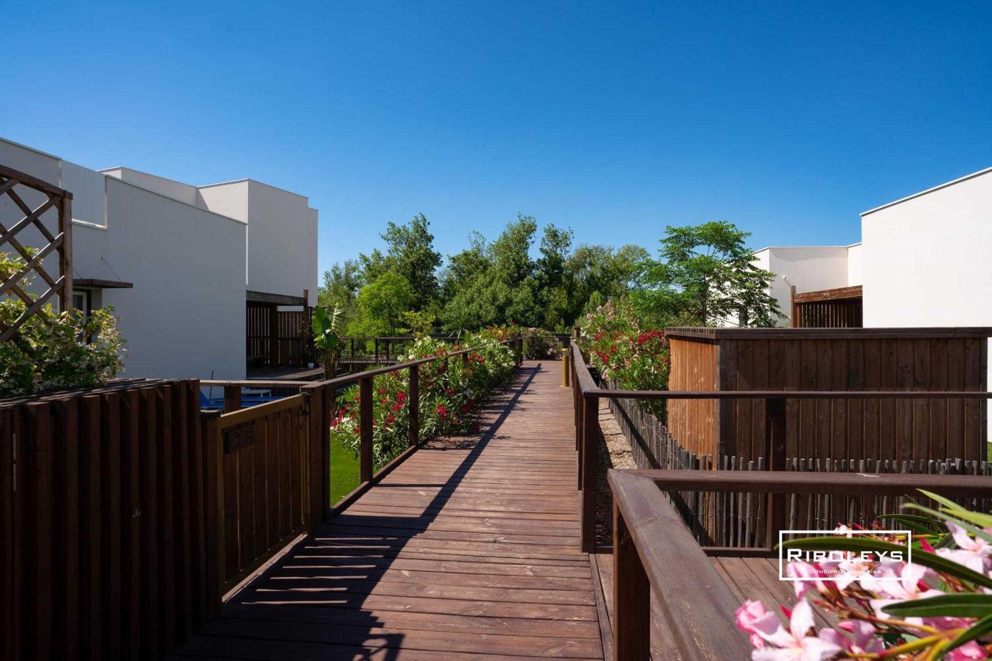 Villa T3 Climatisee En Residence Avec Piscine Vias Exterior foto